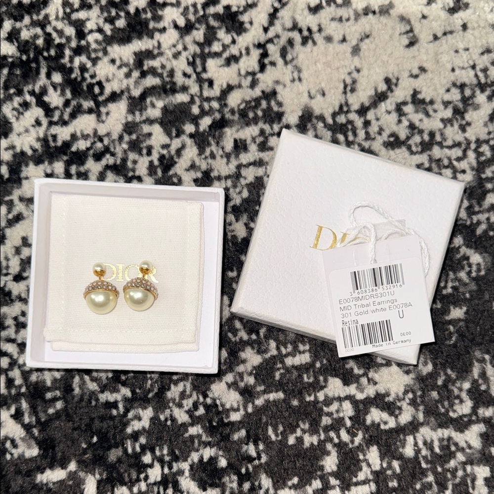 Dior Gold and White Pearl Tribale Earrings - Picture 2 of 6